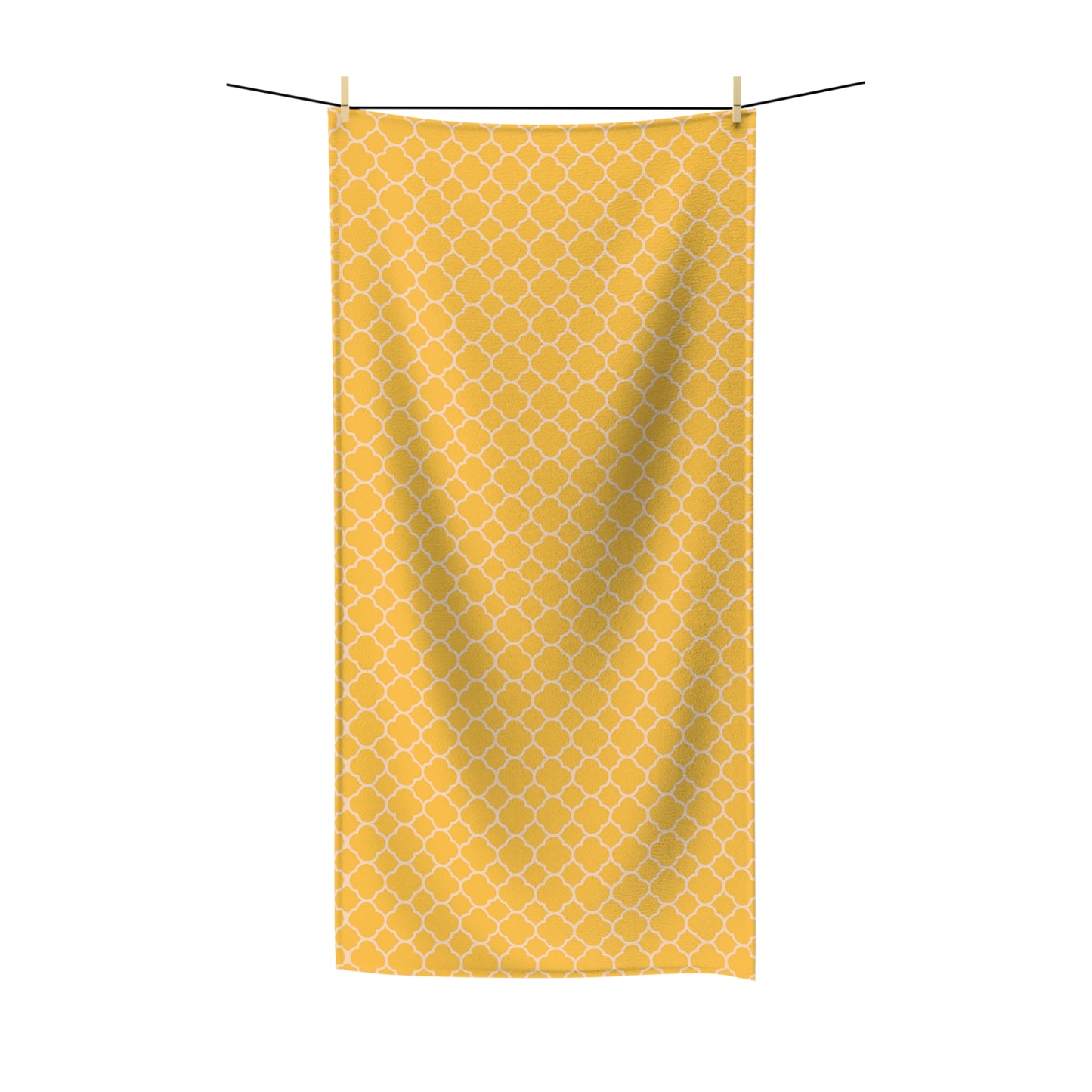 Soft Gold Quatrefoil Polycotton Bath Towel - Golden Delight: Wrap Yourself in Luxury! Available in 2 sizes.