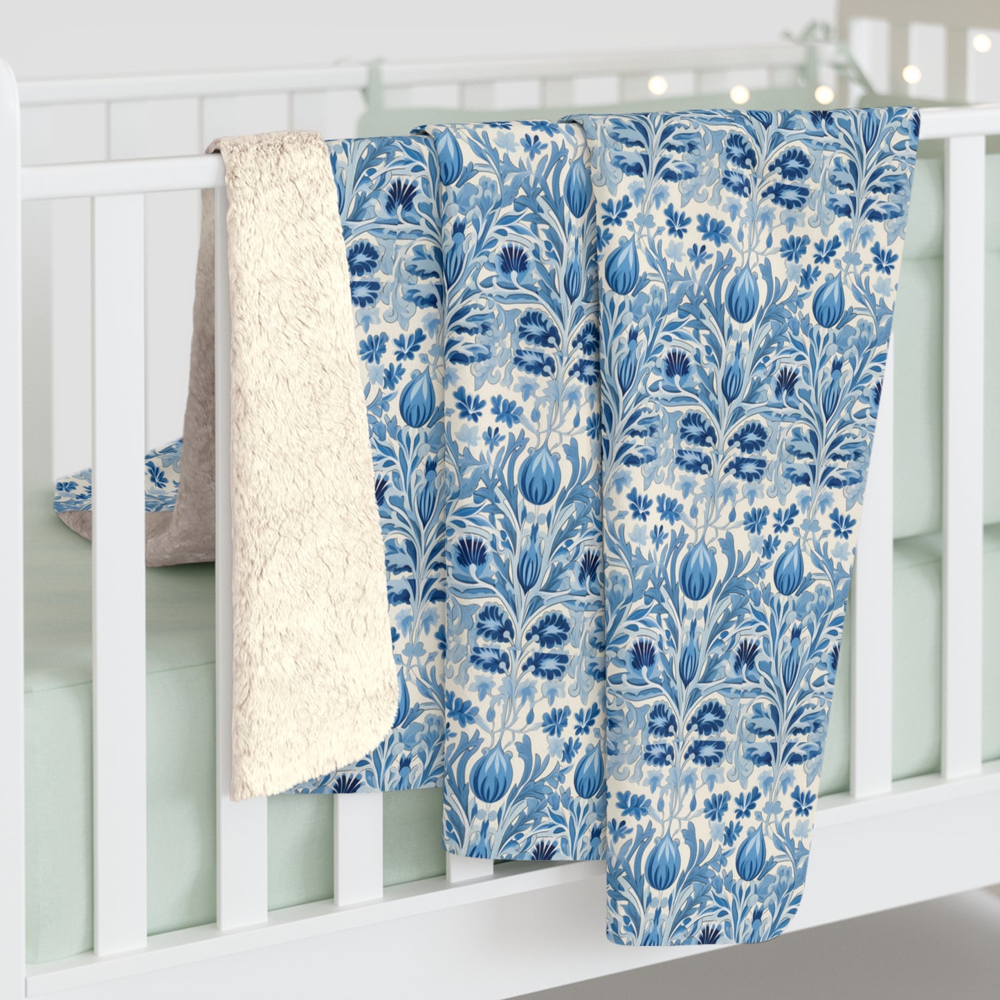Dutch Blue Tulip Sherpa Fleece Blanket - Cozy up with Dutch Elegance! Available in 2 sizes.