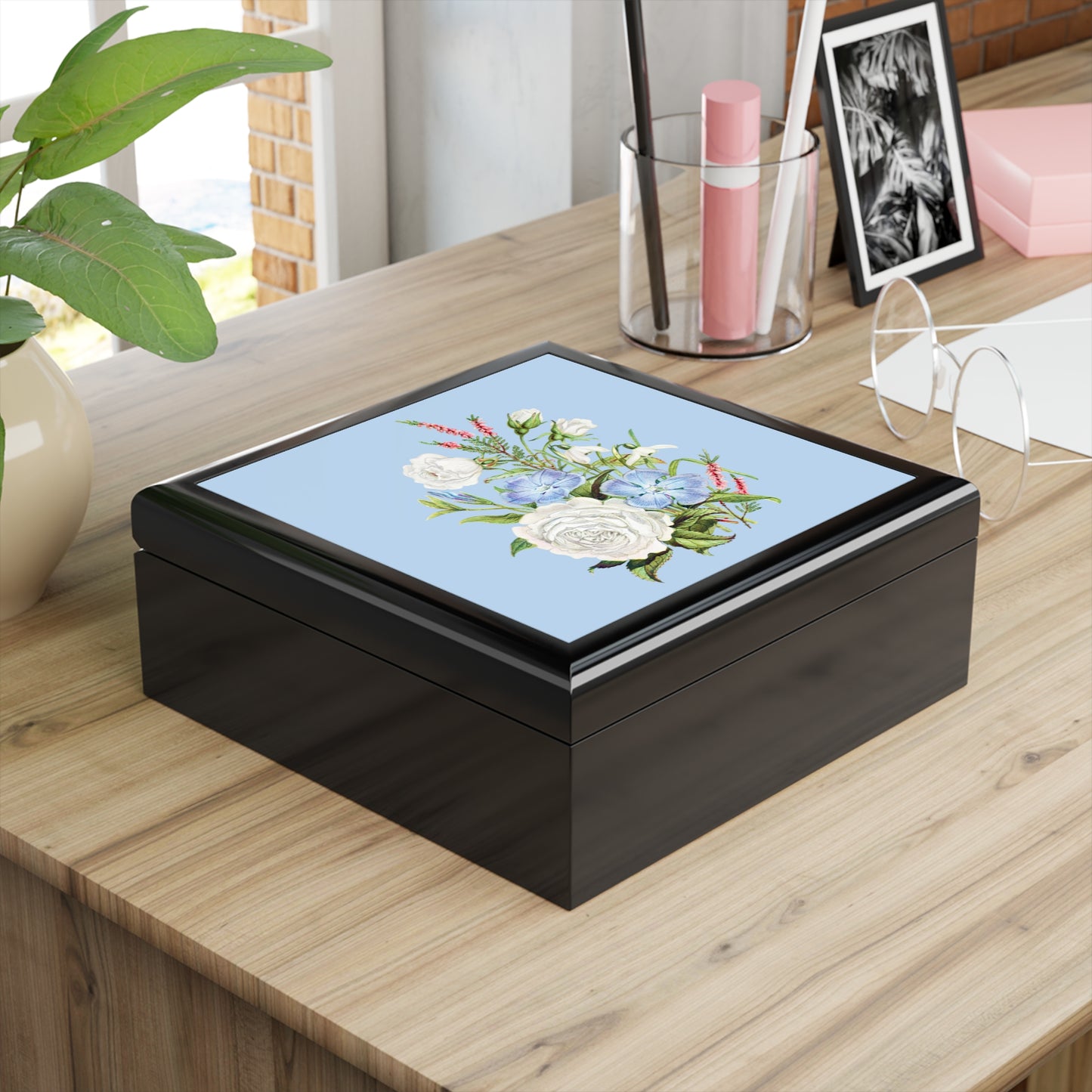 Vintage White & Blue Blossoms Jewelry Box - Felt-Lined Rubberwood Keepsake Box with Glossy Printed Lid