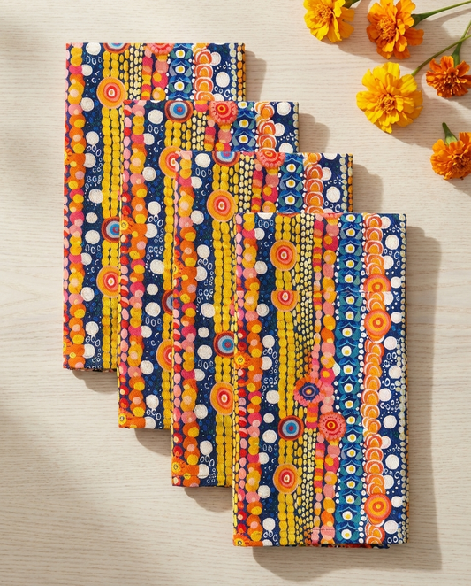 Dotty Delight dinner napkins, set of four, elongated fold